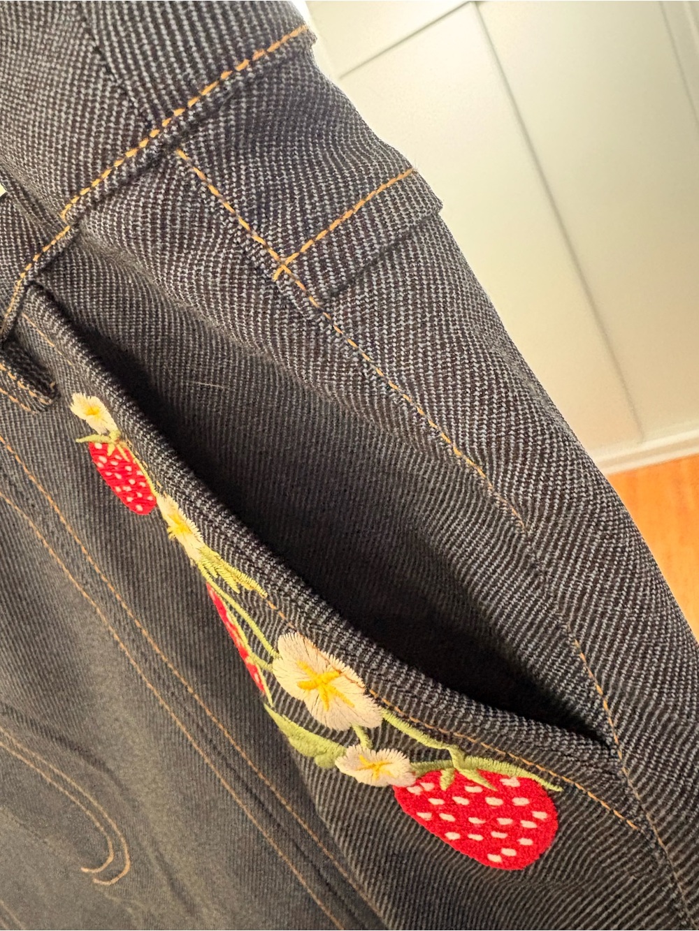 Unique Vintage Unique Vintage Denim Strawberry Embroidered Flare Pants - Picture 5 of 8